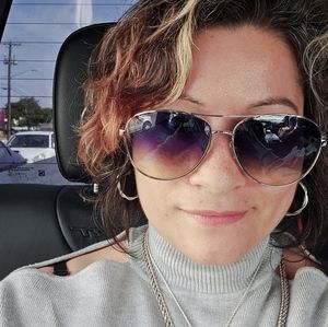 Meet your Posher, Victoria